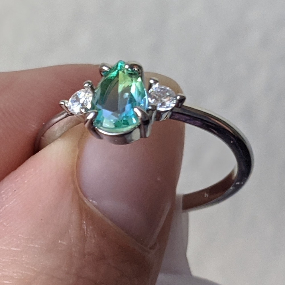 Blue Poppy Ring Fragrant Jewels Size 8 NWT bling